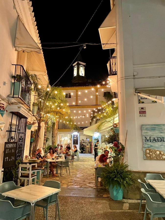 Apartamento con terraza al mar, centro de Estepona Exterior foto