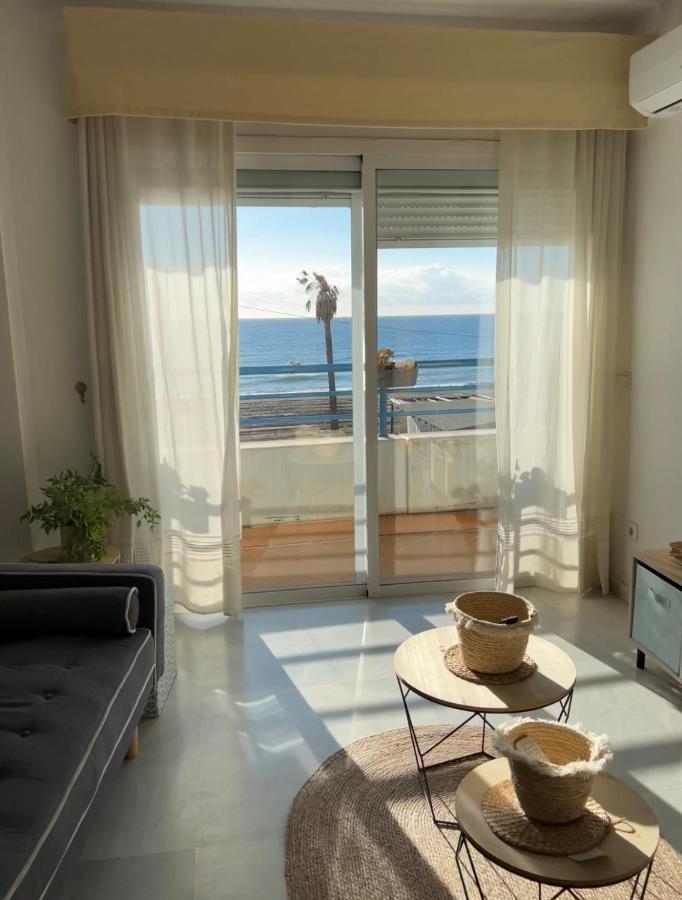 Apartamento con terraza al mar, centro de Estepona Exterior foto