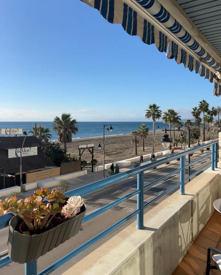 Apartamento con terraza al mar, centro de Estepona Exterior foto